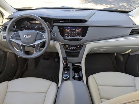 Used 2021 Cadillac XT5 Premium Luxury w/ LPO, Floor Liner Package image 18