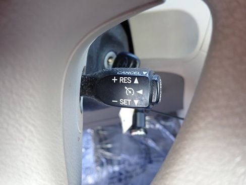 Used 2013 Toyota Sienna LE w/ Towing Pkg AWD/4WD image 15
