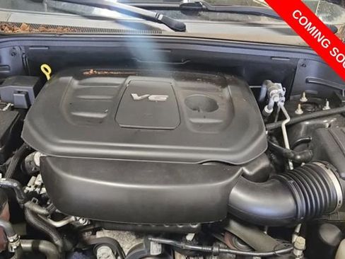 Used 2018 Jeep Grand Cherokee Altitude AWD/4WD image 8