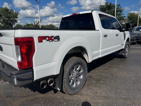 Used 2017 Ford F250 Lariat w/ Chrome Package AWD/4WD image 11