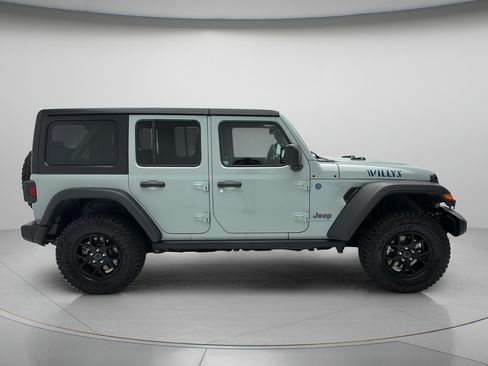 Used 2024 Jeep Wrangler Unlimited AWD/4WD image 4