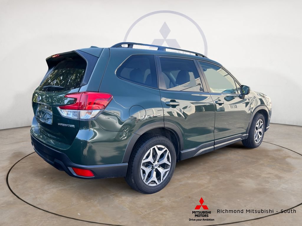 Used 2023 Subaru Forester Premium AWD/4WD image 3