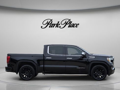 Used 2022 GMC Sierra 1500 Denali w/ Denali Premium Package AWD/4WD image 6