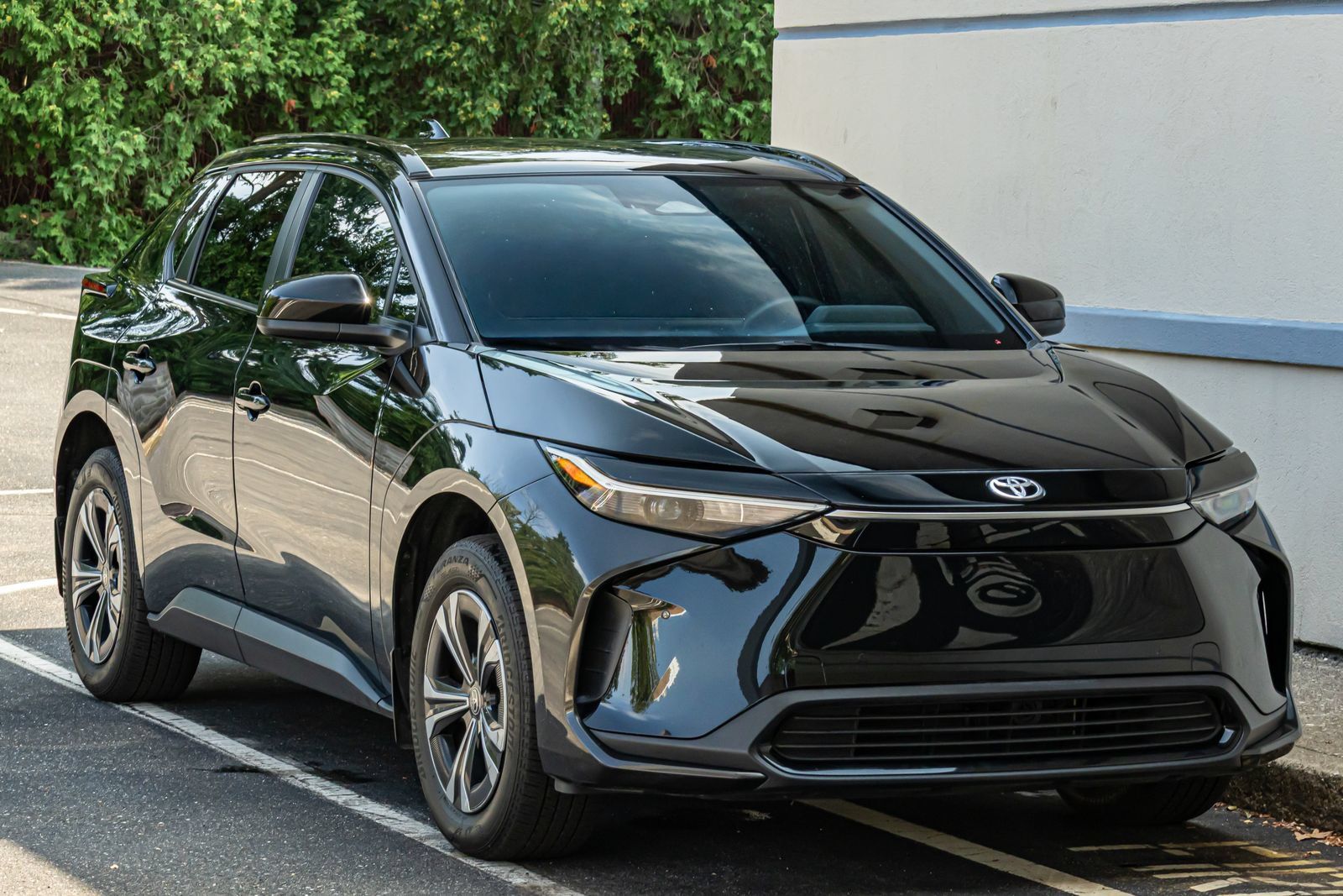Used 2024 Toyota bZ4X AWD w/ Weather Package image 12