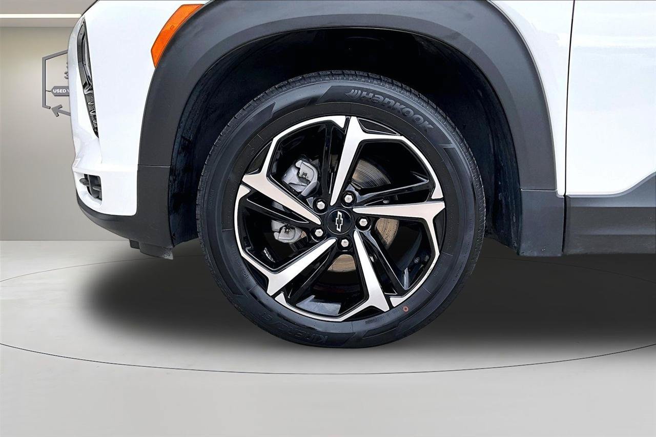 Used 2023 Chevrolet TrailBlazer RS AWD/4WD image 35