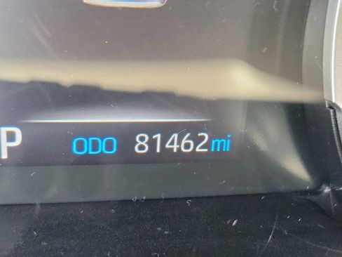 Used 2020 Toyota RAV4 LE image 21