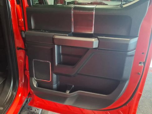 Used 2019 Ford F150 Lariat w/ Equipment Group 502A Luxury AWD/4WD image 8