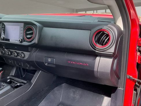 Used 2020 Toyota Tacoma SR AWD/4WD image 25