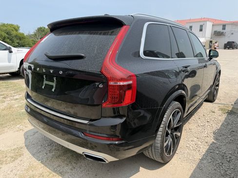 Used 2021 Volvo XC90 T6 Momentum w/ Climate Package AWD/4WD image 6