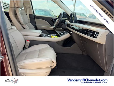 Used 2022 Lincoln Aviator Reserve w/ Equipment Group 201A AWD/4WD image 41