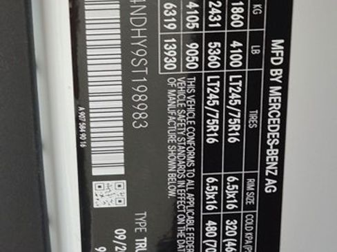 Used 2025 Mercedes-Benz Sprinter 2500 image 21