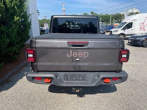 Used 2025 Jeep Gladiator Mojave w/ Convenience Group AWD/4WD image 8