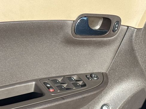 Used 2010 Chevrolet Malibu Hybrid image 19