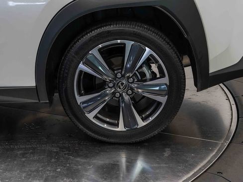 Used 2024 Lexus UX 250h FWD image 10