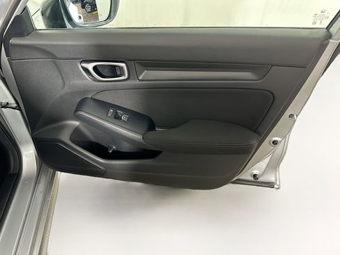 Used 2025 Honda Civic Sport image 31