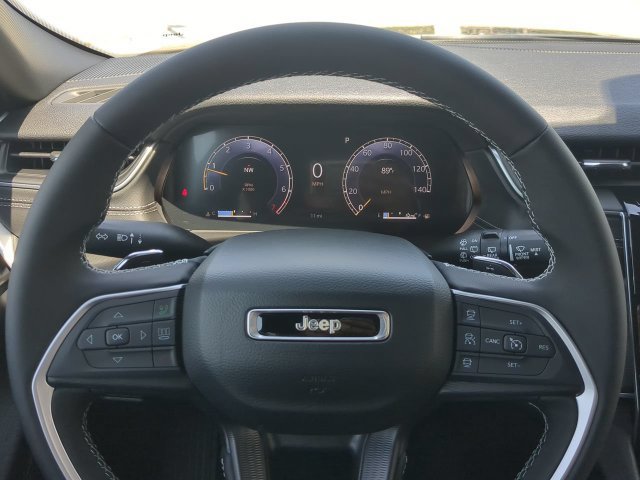 New 2026 Jeep Grand Cherokee Laredo RWD image 30