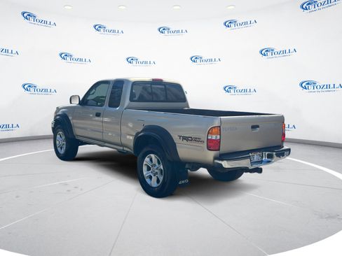 Used 2004 Toyota Tacoma 4x4 Xtracab V6 image 3