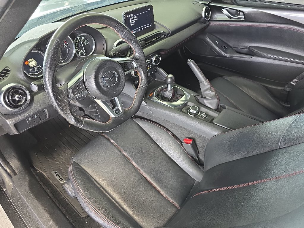 Used 2019 MAZDA MX-5 Miata RF Grand Touring w/ GT-S Package RWD image 4