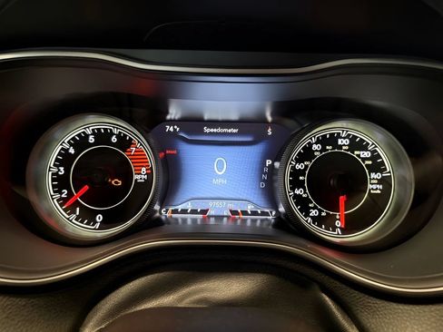 Used 2021 Jeep Cherokee Trailhawk w/ Technology Group AWD/4WD image 22