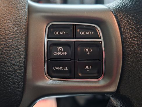 Used 2022 RAM 1500 Classic SLT image 6