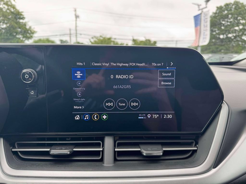 Used 2026 Chevrolet Trax LS FWD image 28