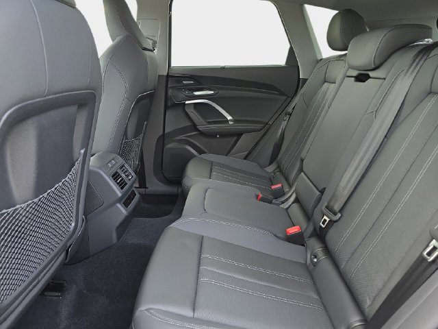 Used 2025 Audi Q5 Premium Plus w/ Premium Plus AWD/4WD image 14