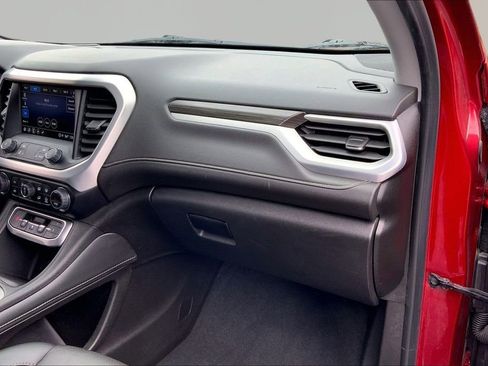 Used 2023 GMC Acadia SLT FWD image 18