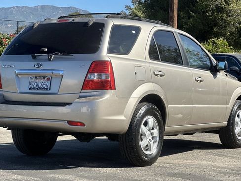 Used 2007 Kia Sorento LX image 4