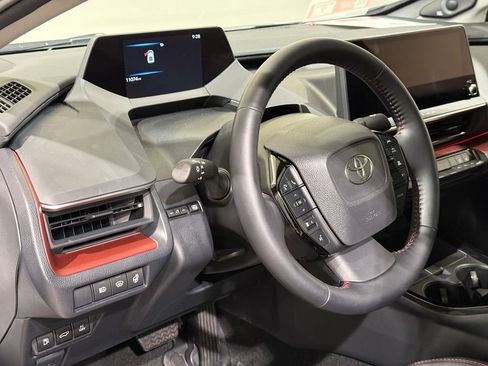 Certified 2024 Toyota Prius Prime Premium w/ Advanced Technology Package FWD image 16