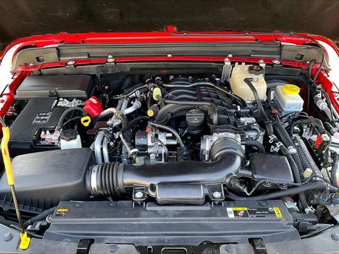 Certified 2022 Jeep Wrangler Unlimited Rubicon w/ Cold Weather Group image 38