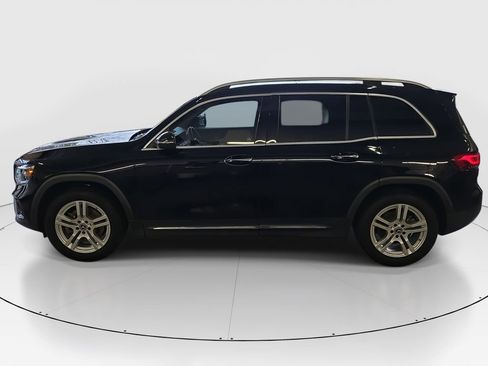 Certified 2022 Mercedes-Benz GLB 250 4MATIC w/ Premium Package Lite image 8