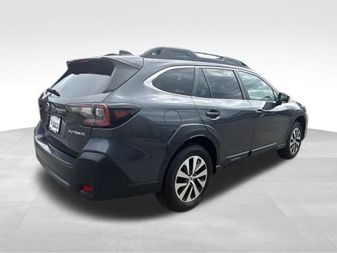 Used 2023 Subaru Outback Premium AWD/4WD image 7