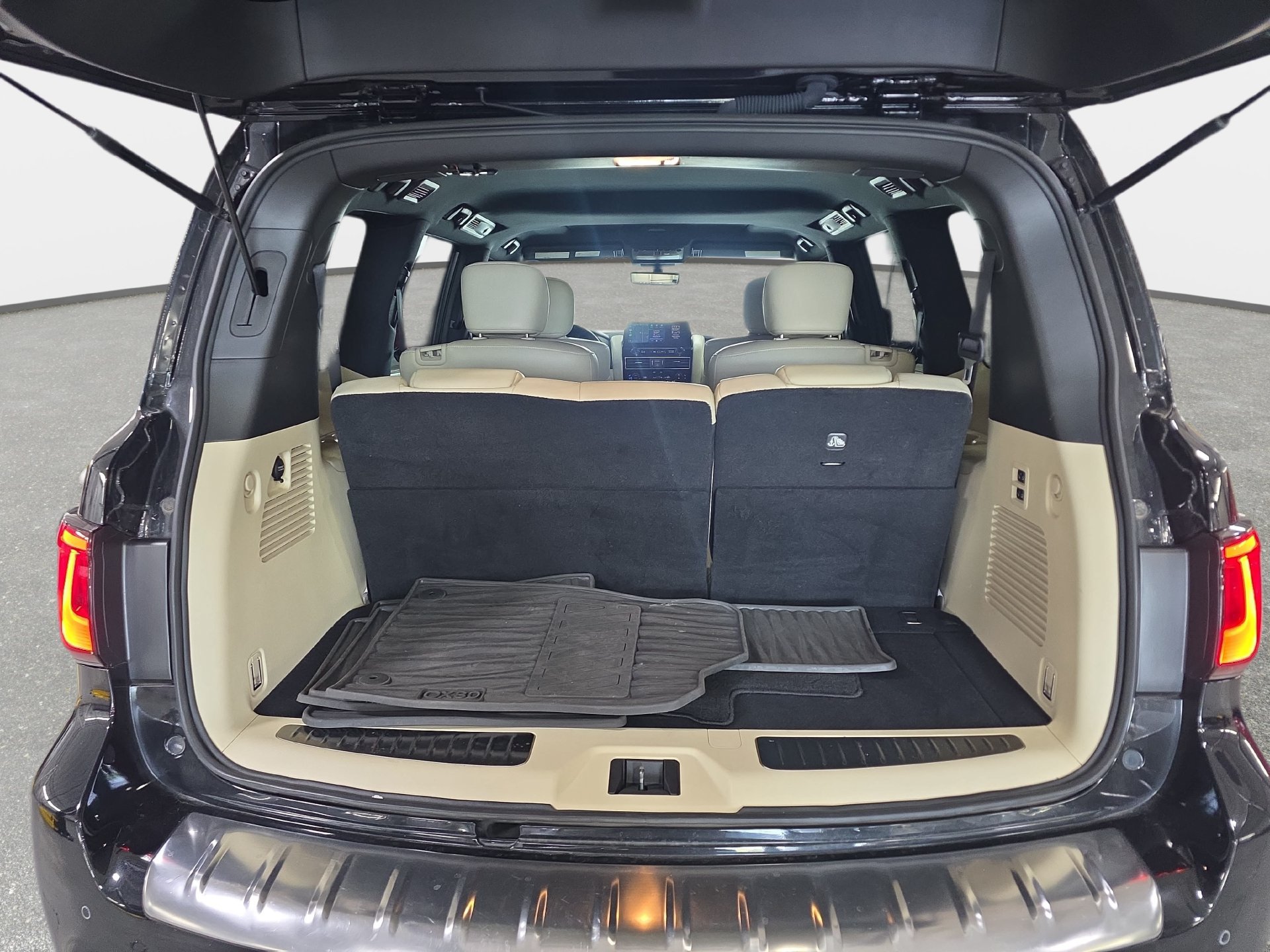 Certified 2024 INFINITI QX80 Sensory AWD/4WD image 12