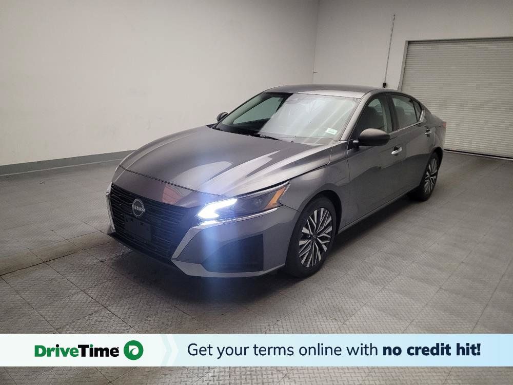 Used 2024 Nissan Altima 2.5 SV FWD image 1