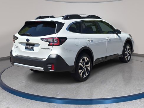 Used 2022 Subaru Outback Limited AWD/4WD image 5