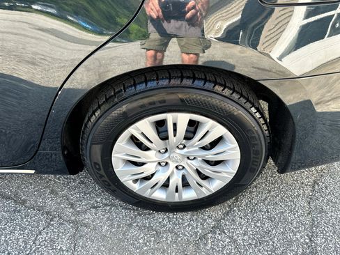 Used 2014 Toyota Camry SE image 11