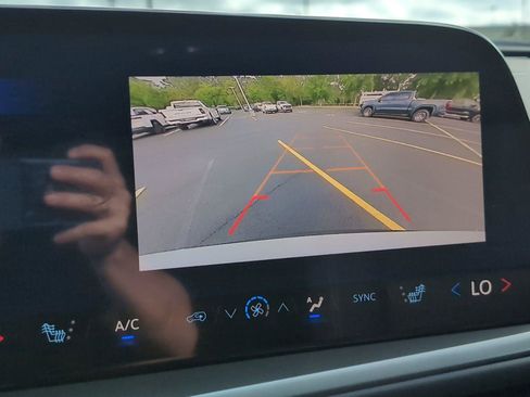 New 2026 Chevrolet Traverse LT w/ LPO, Floor Liner Package FWD image 23