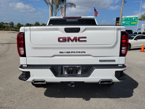 Used 2022 GMC Sierra 1500 Elevation w/ Elevation Premium Package image 6