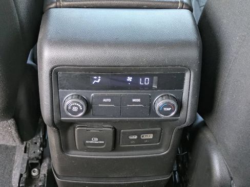Used 2020 GMC Acadia SLE w/ Driver Convenience Package FWD image 15