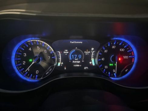 Used 2017 Chrysler Pacifica Touring-L Plus w/ Advanced Safetytec Group image 5