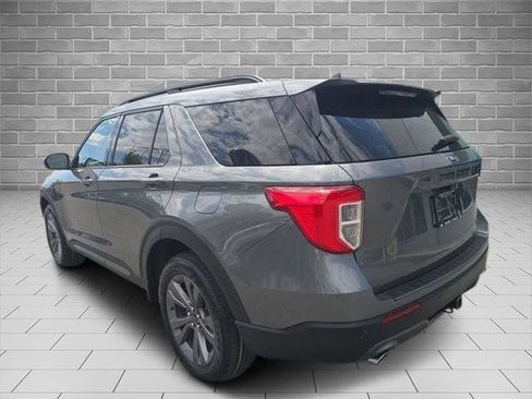 Certified 2023 Ford Explorer XLT w/ Equipment Group 202A AWD/4WD image 3