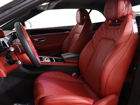 Used 2023 Bentley Continental GT Azure image 38