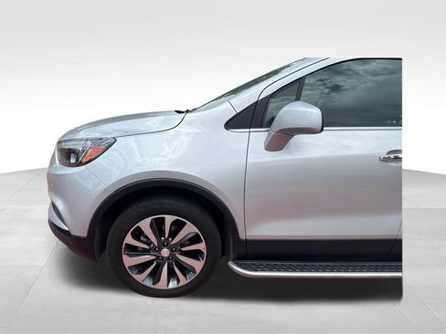 Used 2022 Buick Encore Preferred w/ Safety Package II AWD/4WD image 37
