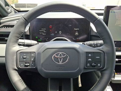 New 2026 Toyota RAV4 XSE AWD/4WD image 18