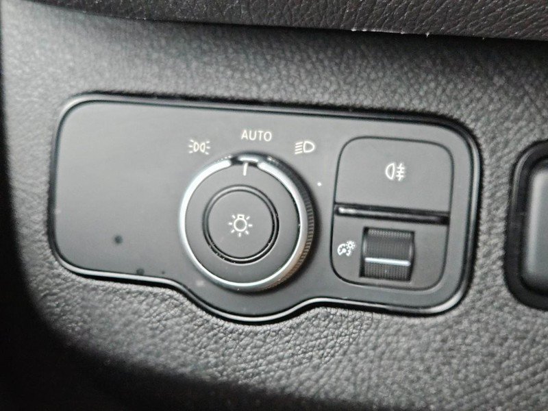 Used 2024 Mercedes-Benz Sprinter 2500 image 16