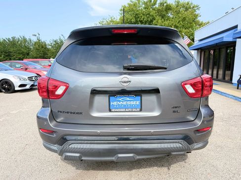Used 2018 Nissan Pathfinder SL w/ Midnight Edition Package AWD/4WD image 2