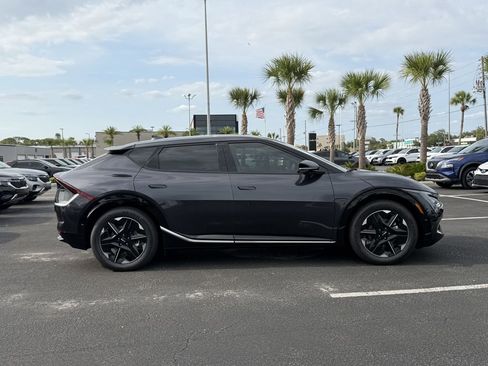 New 2026 Kia EV6 Wind RWD image 3