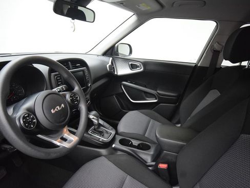 Used 2022 Kia Soul LX w/ Technology Package FWD image 9