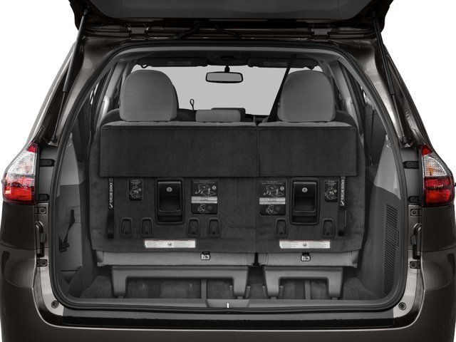 Used 2017 Toyota Sienna LE FWD image 12