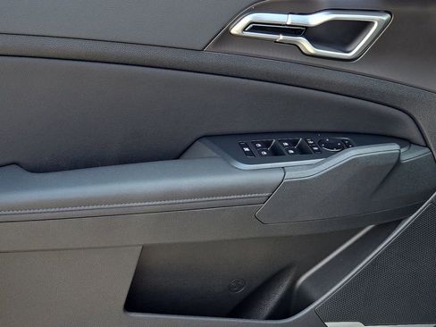 New 2026 Kia Sportage EX image 15